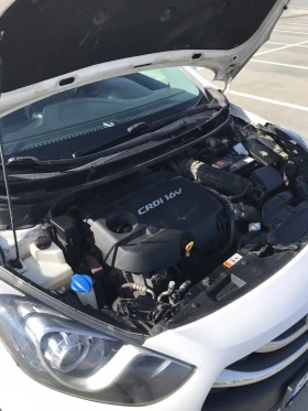 Hyundai I30 1.6 CRDI 110 к.с Weekend-Automat, снимка 16