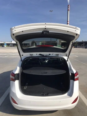 Hyundai I30 1.6 CRDI 110 к.с Weekend-Automat, снимка 6