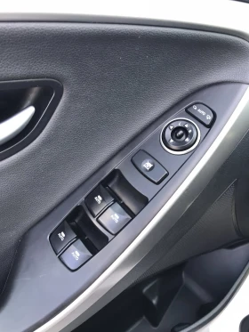 Hyundai I30 1.6 CRDI 110 к.с Weekend-Automat, снимка 13