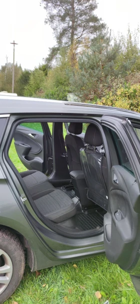 Opel Astra Sport Tourer , снимка 5