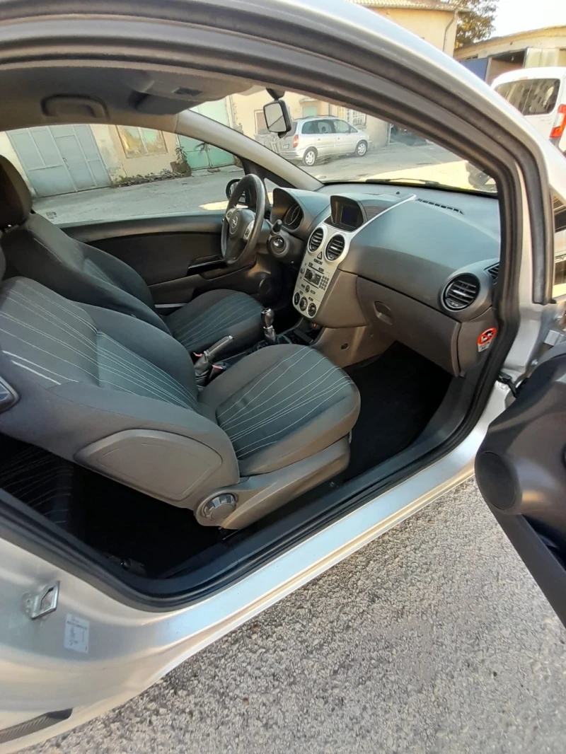 Opel Corsa 1.2 80 кс, снимка 10 - Автомобили и джипове - 47884280