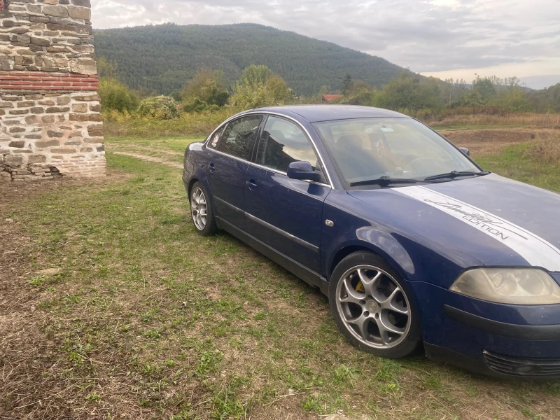 VW Passat 1, 9, снимка 4 - Автомобили и джипове - 48045444