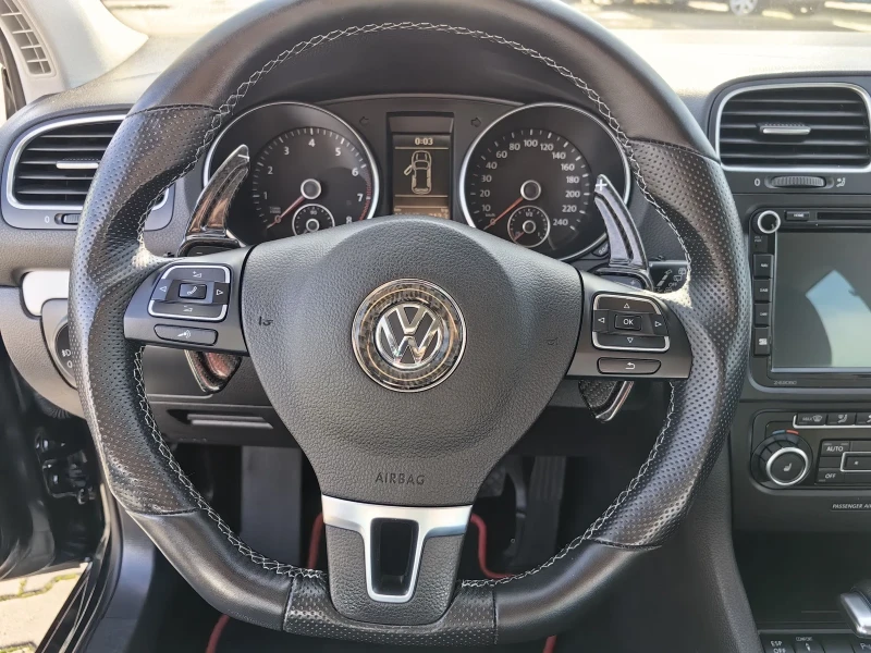 VW Golf 1.4 Турбо 163кс Автоматик Акрапович Генерация , снимка 14 - Автомобили и джипове - 48286020