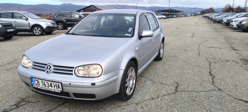 VW Golf 1.6LPG, снимка 1 - Автомобили и джипове - 48395307