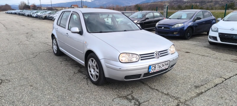 VW Golf 1.6LPG, снимка 2 - Автомобили и джипове - 48395307