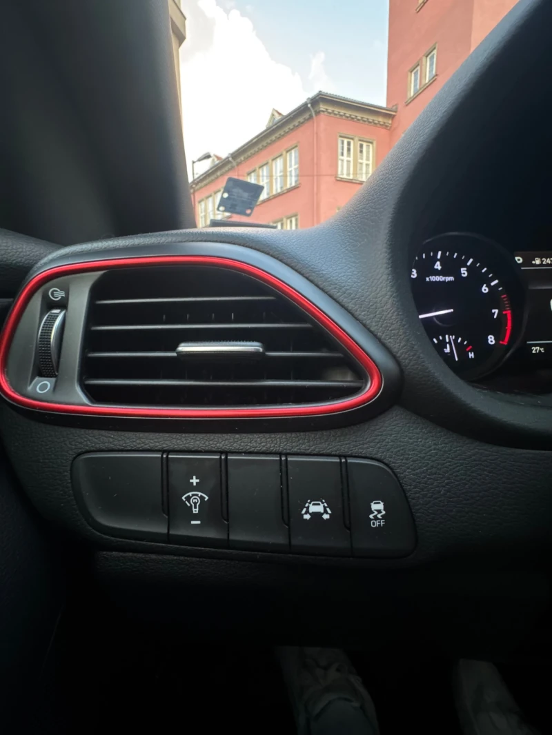 Hyundai I30 N-Line, снимка 10 - Автомобили и джипове - 51034603