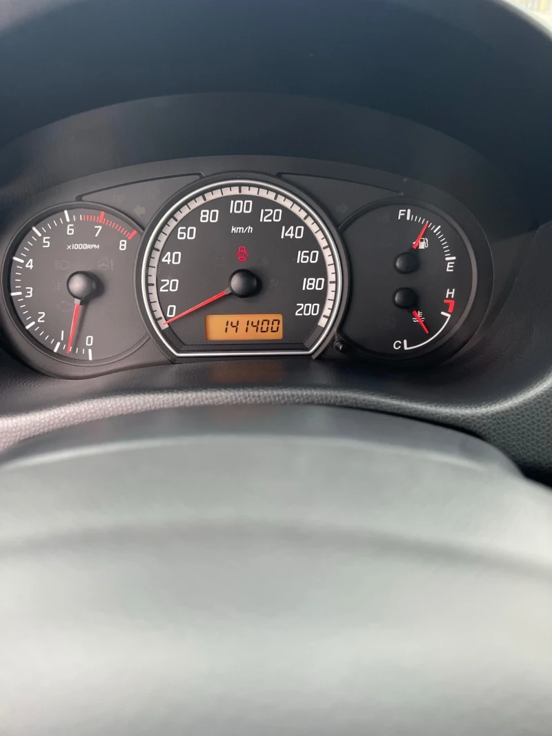 Suzuki Swift 1, 3 4X4, снимка 9 - Автомобили и джипове - 51976381