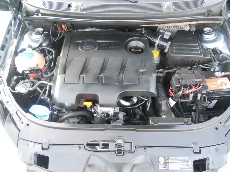 Skoda Fabia 1.6TDIЛизинг!!!Common rail 105 КОНСКИ СИЛИ, снимка 13 - Автомобили и джипове - 52178893