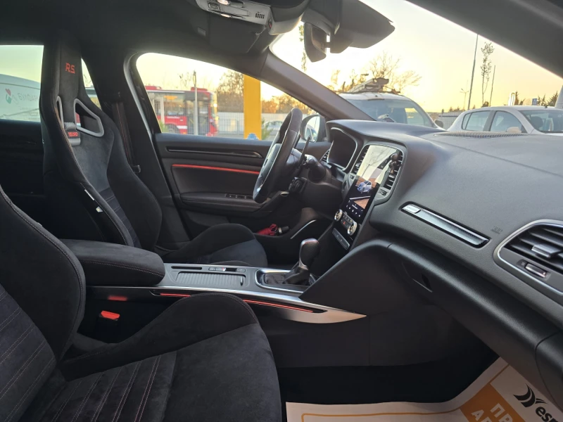 Renault Megane 1.8TCe 300к.с. A/T, снимка 12 - Автомобили и джипове - 52453279