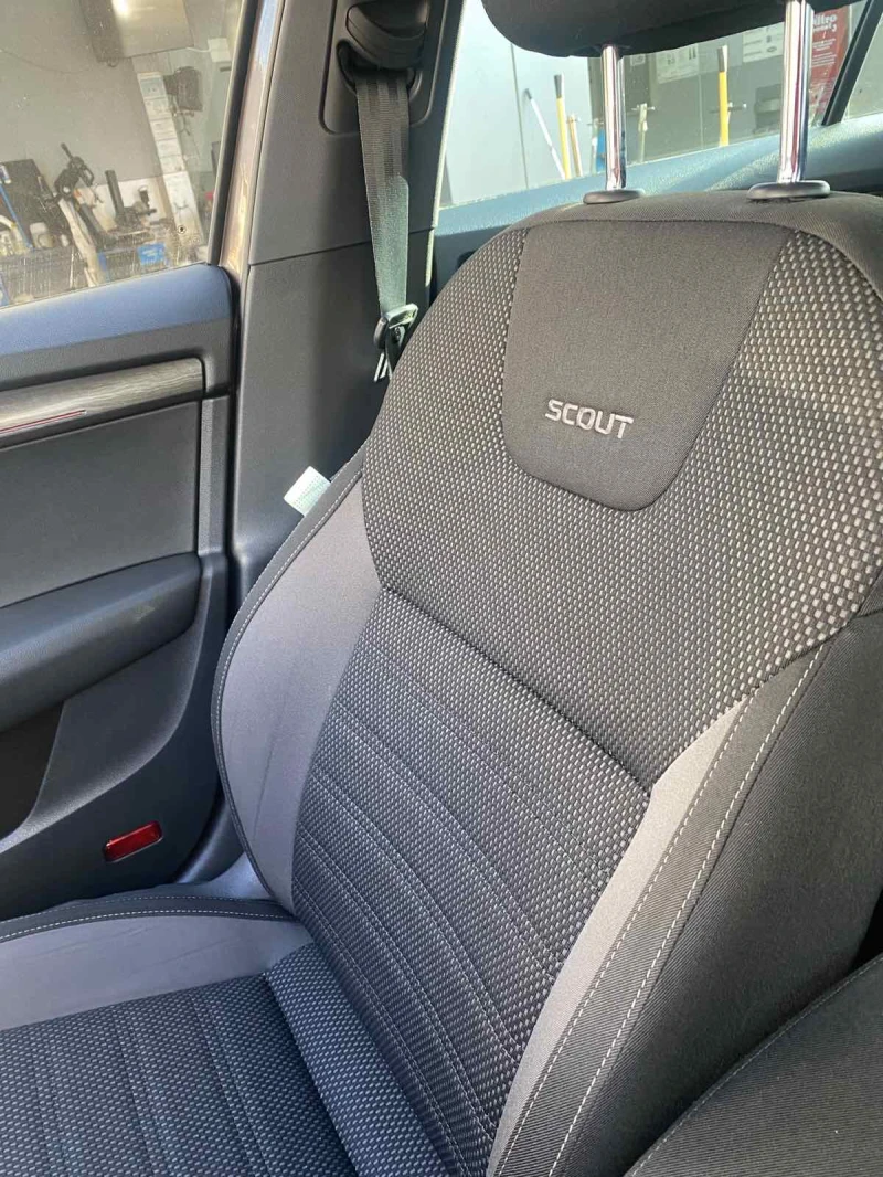 Skoda Octavia SKOUT 4X4, снимка 8 - Автомобили и джипове - 52568109
