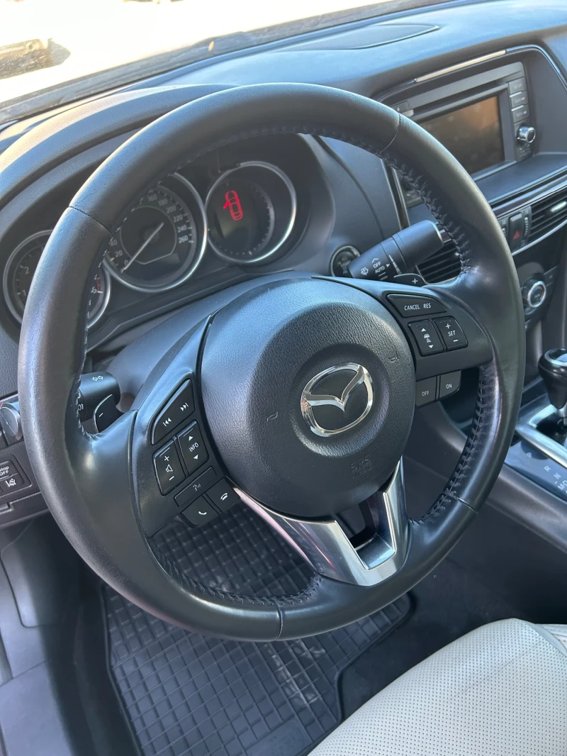 Mazda 6 2.2 SkyActive , снимка 13 - Автомобили и джипове - 53527491