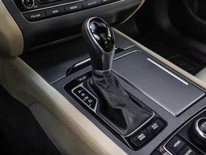 Genesis G70  5.0L Ultimate, снимка 16 - Автомобили и джипове - 54598308