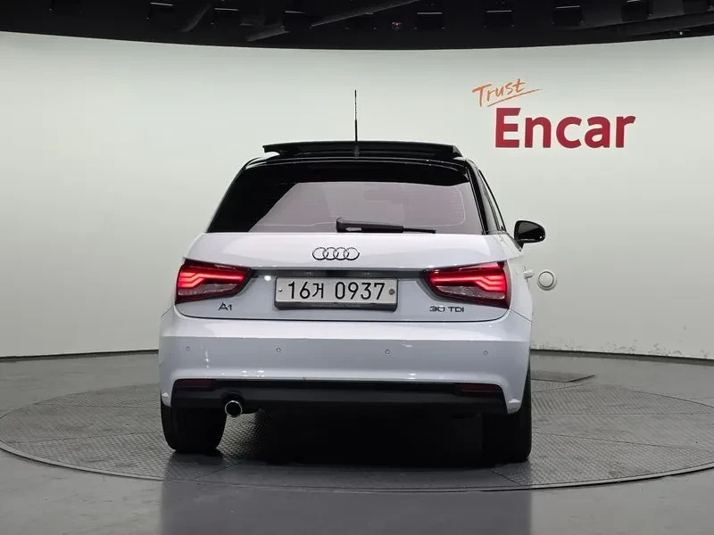 Audi A1 * 1.6 TDI* ���������� ��� ������������ ������*  | Mobile.bg � ����������� 4