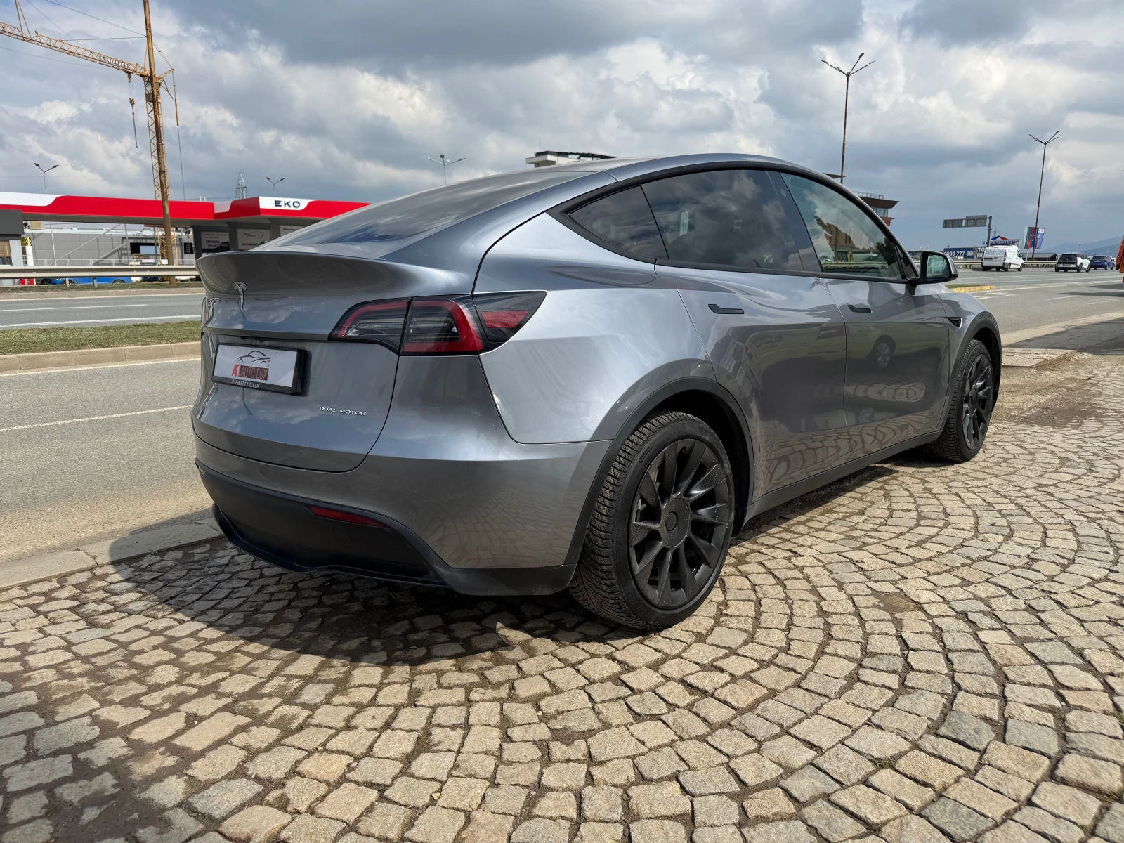Tesla Model Y Dual Motor - изображение 3