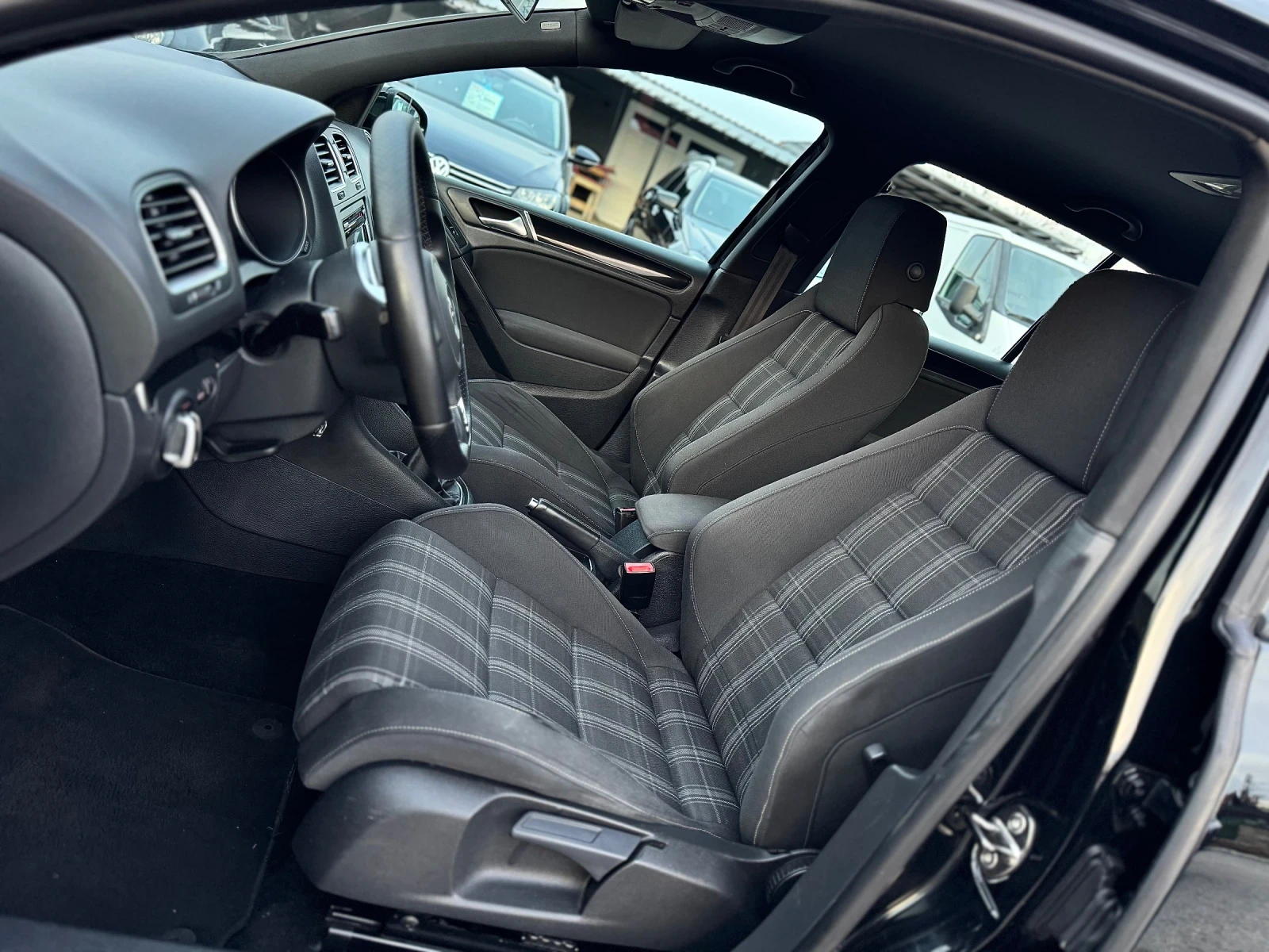 VW Golf 2.0TDI 170кс 6с GTD РЕКАРО ПОДГРЕВ ЛЕД-СТОПОВЕ | Mobile.bg — изображение 12
