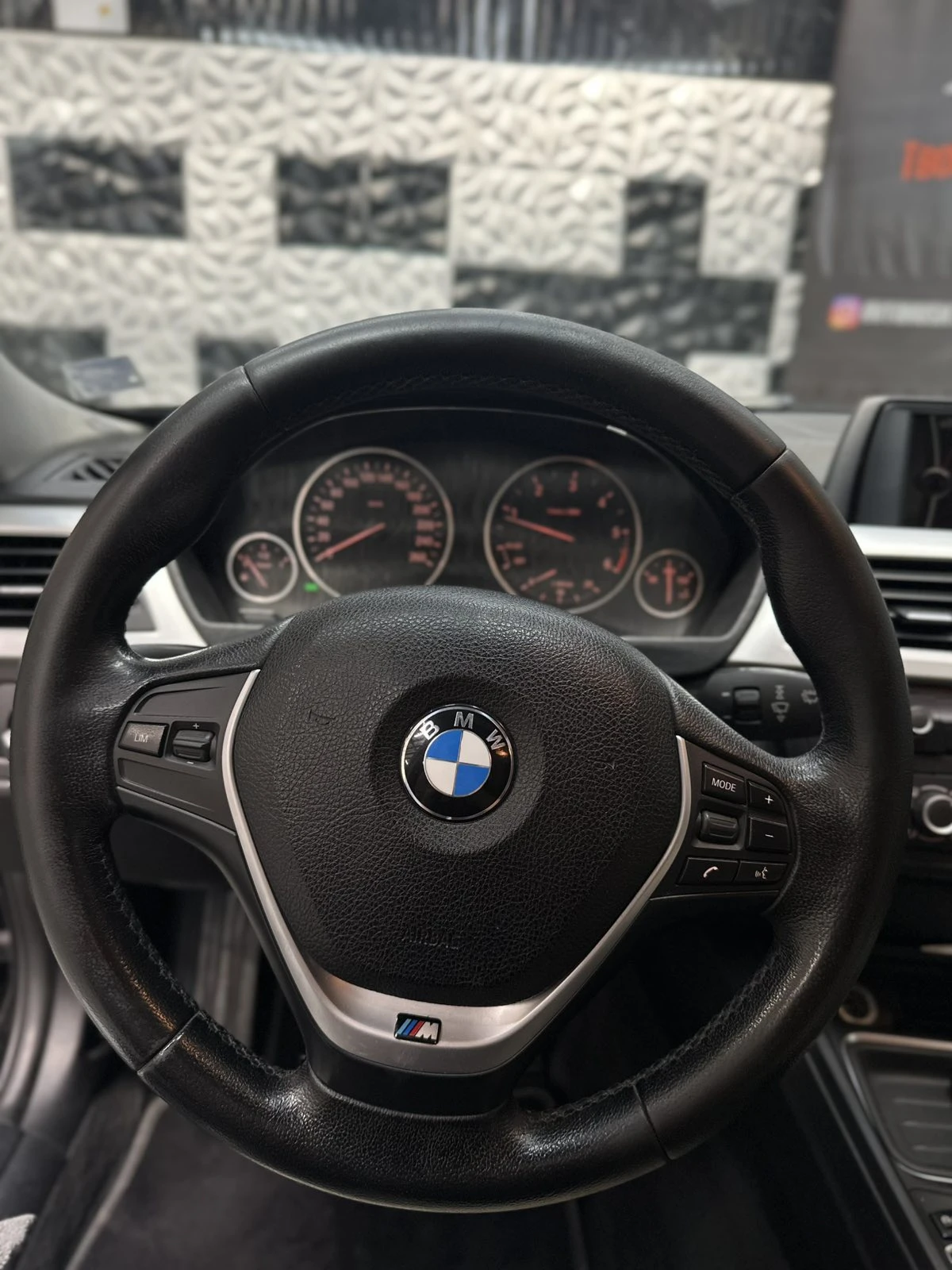 BMW 320 M PACK - изображение 5