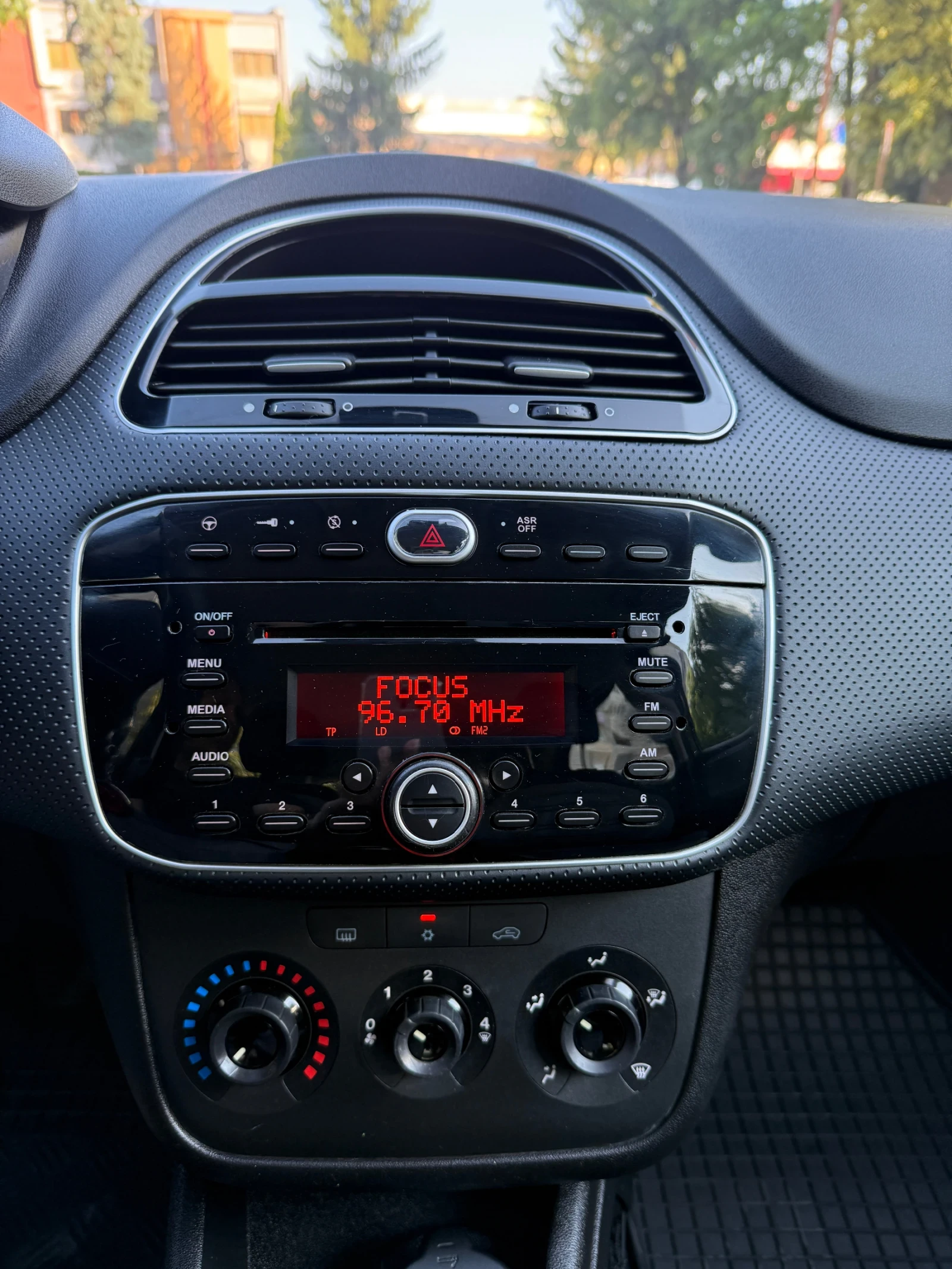 Fiat Punto 1.3 mjet | Mobile.bg — изображение 11