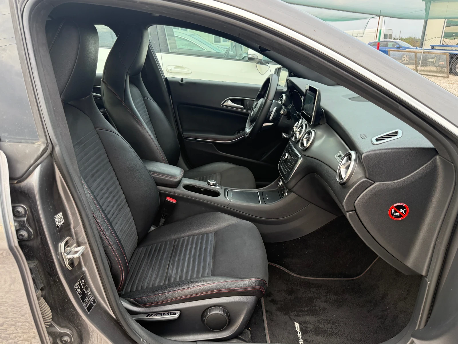 Mercedes-Benz CLA 220 AMG LINE 4MATIC - изображение 9