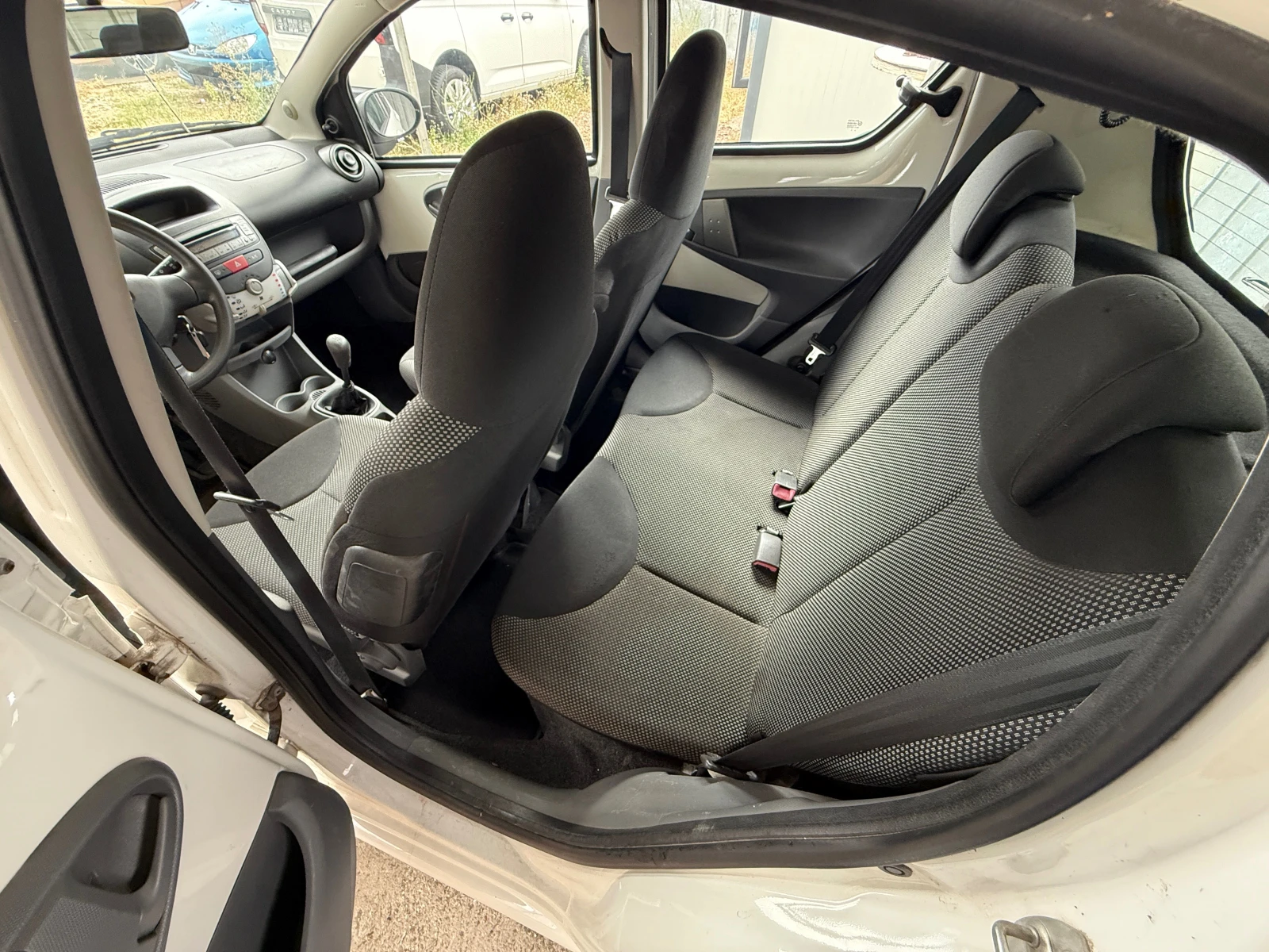 Toyota Aygo 1, 0 VVT-i - изображение 8