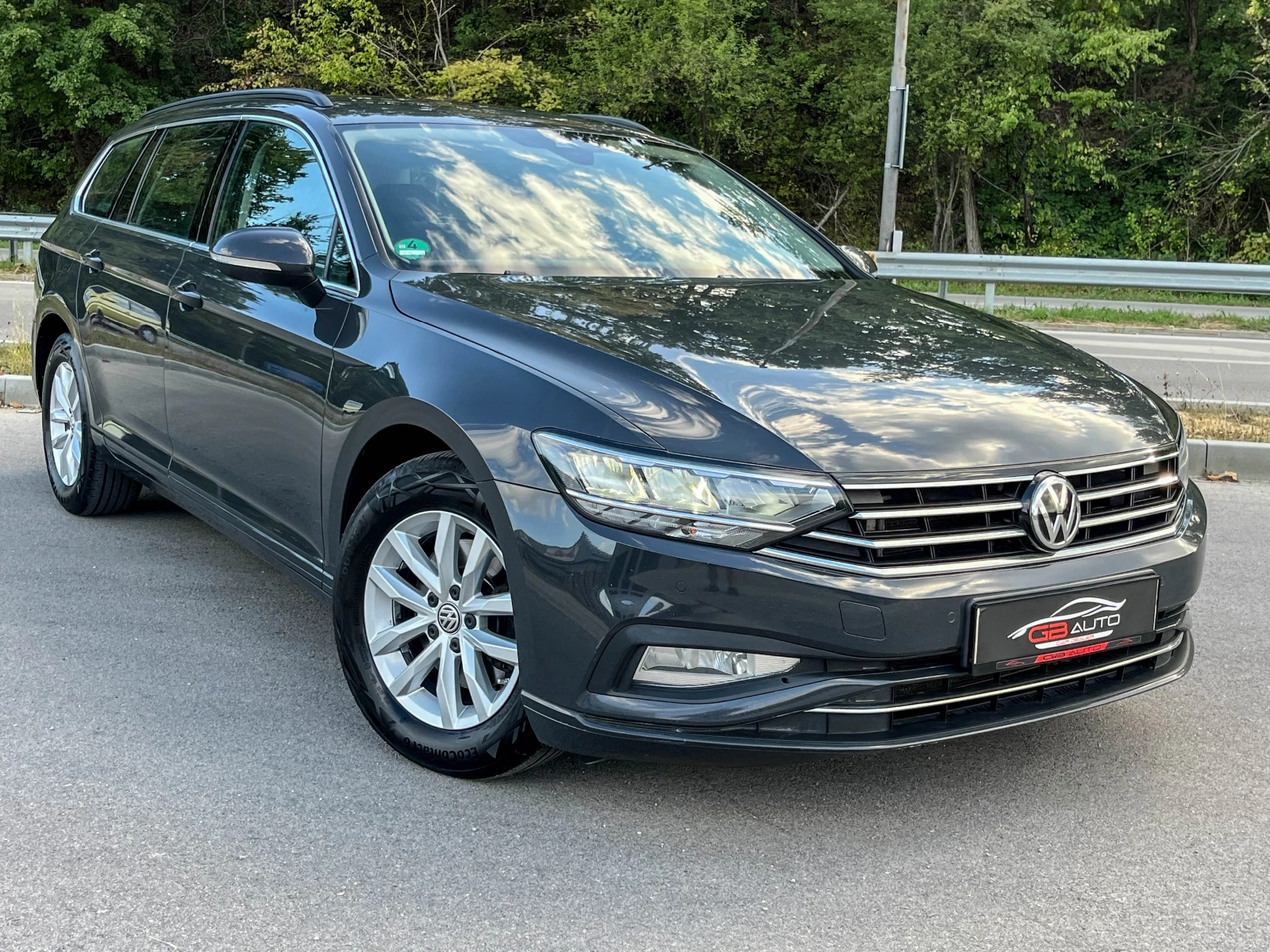VW Passat 2.0TDI* FACELIFT* DISTRONIC*  - изображение 3