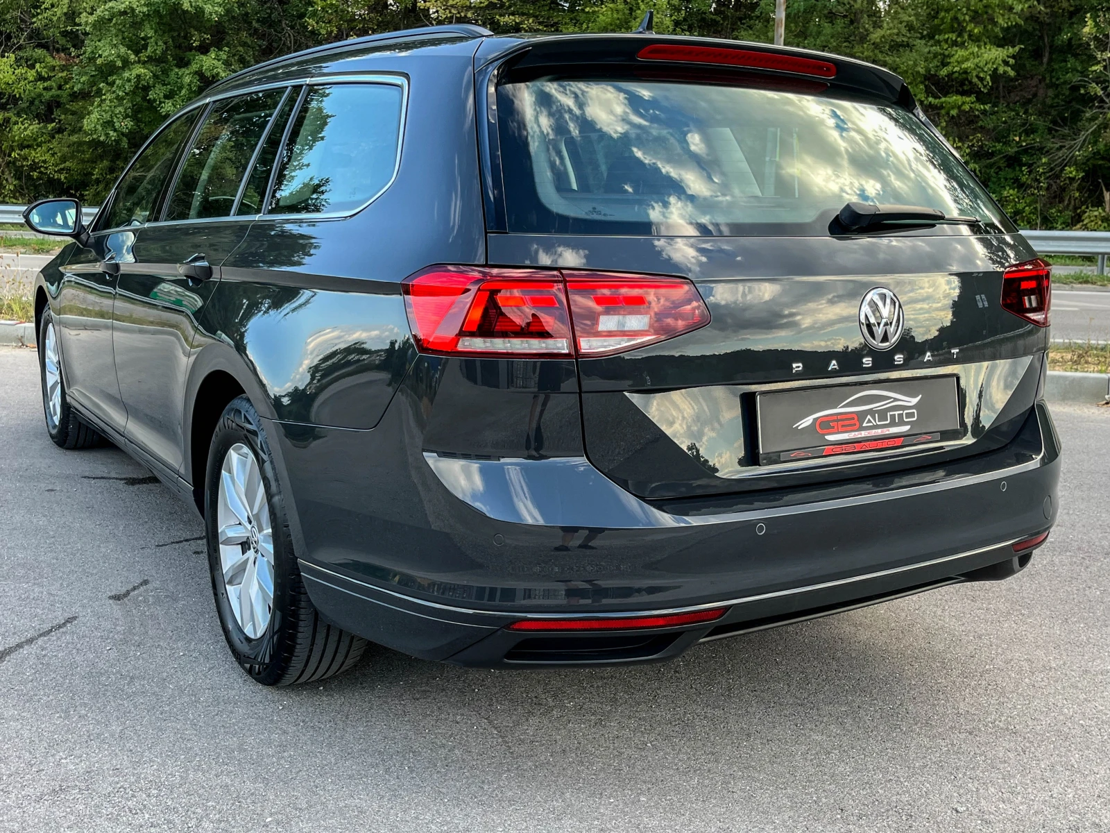 VW Passat 2.0TDI* FACELIFT* DISTRONIC*  - изображение 5