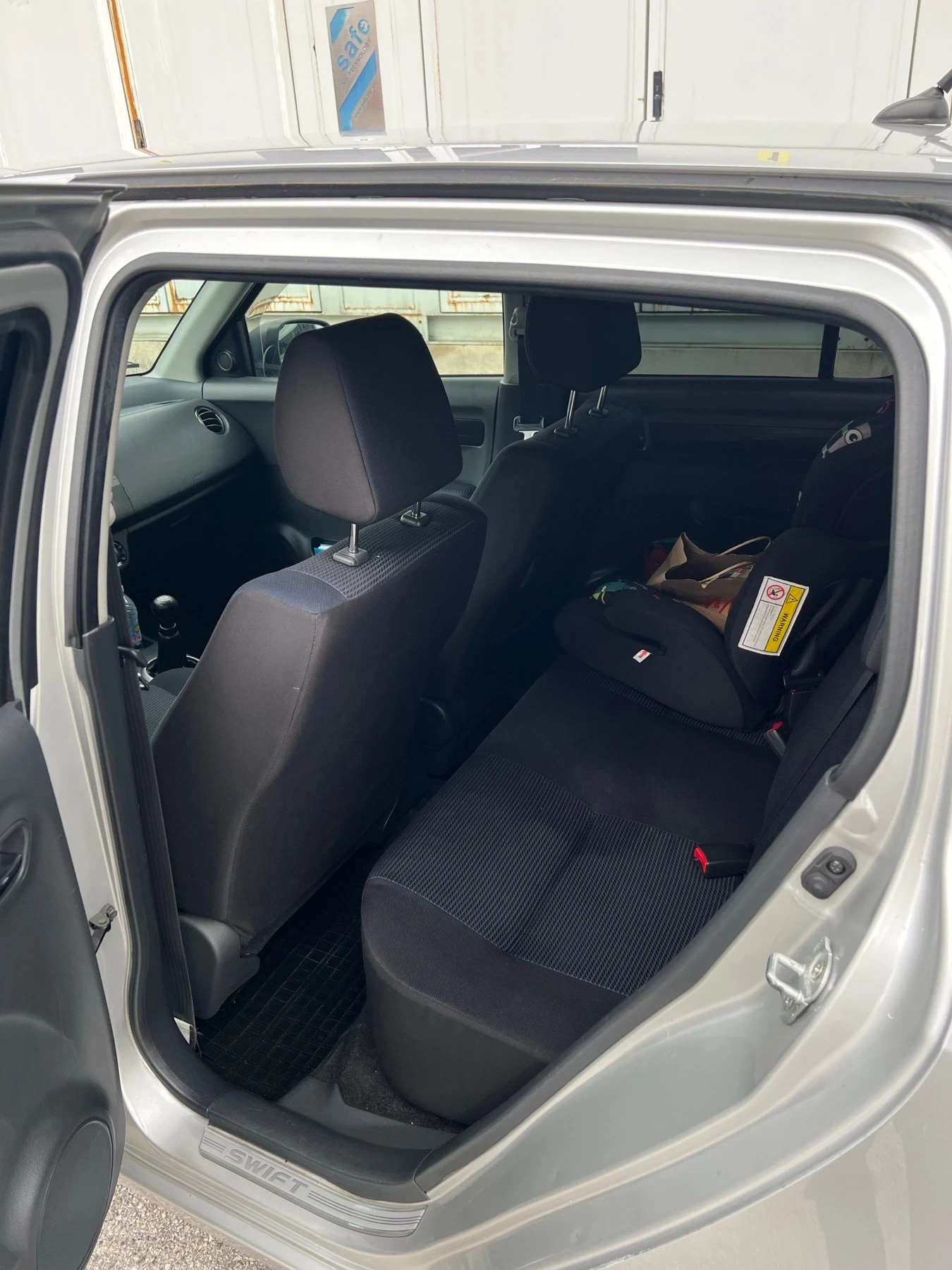 Suzuki Swift 1, 3 4X4 - изображение 7