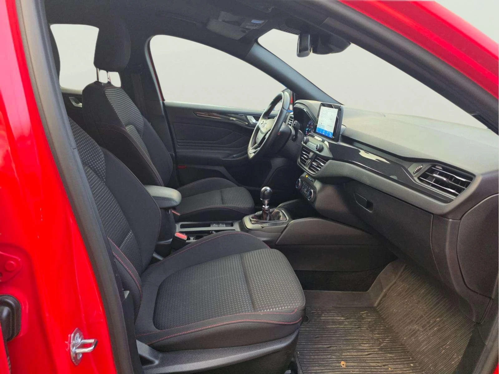 Ford Focus 1.0 EcoBoost - изображение 9