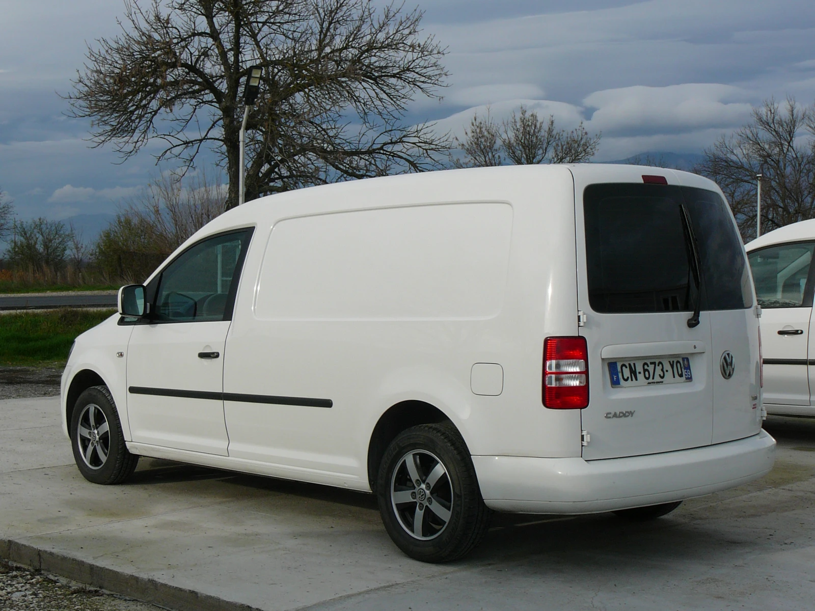 VW Caddy 1.6 tdi MAXI 102кс - изображение 5