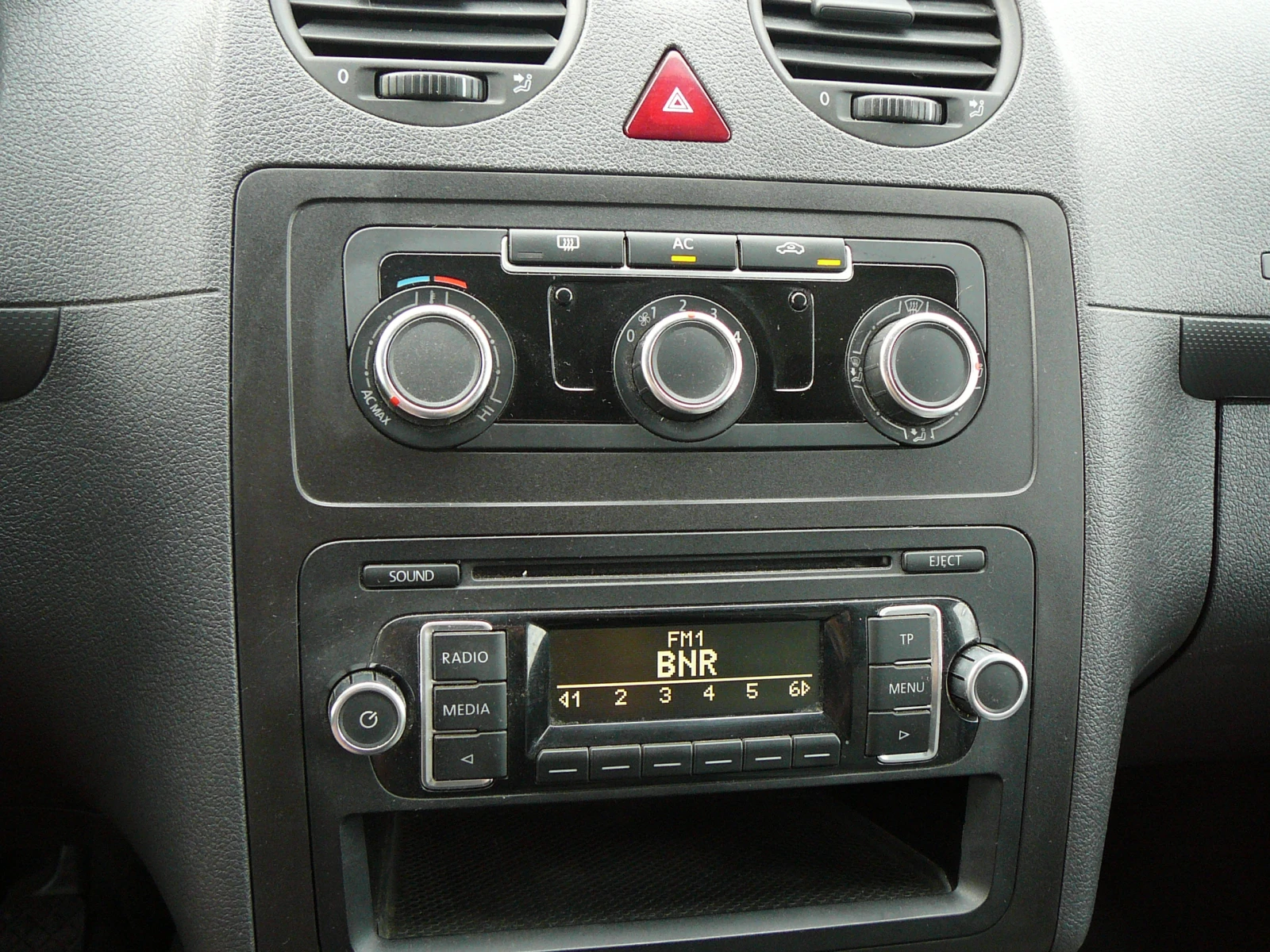 VW Caddy 1.6 tdi MAXI 102�� | Mobile.bg � ����������� 11