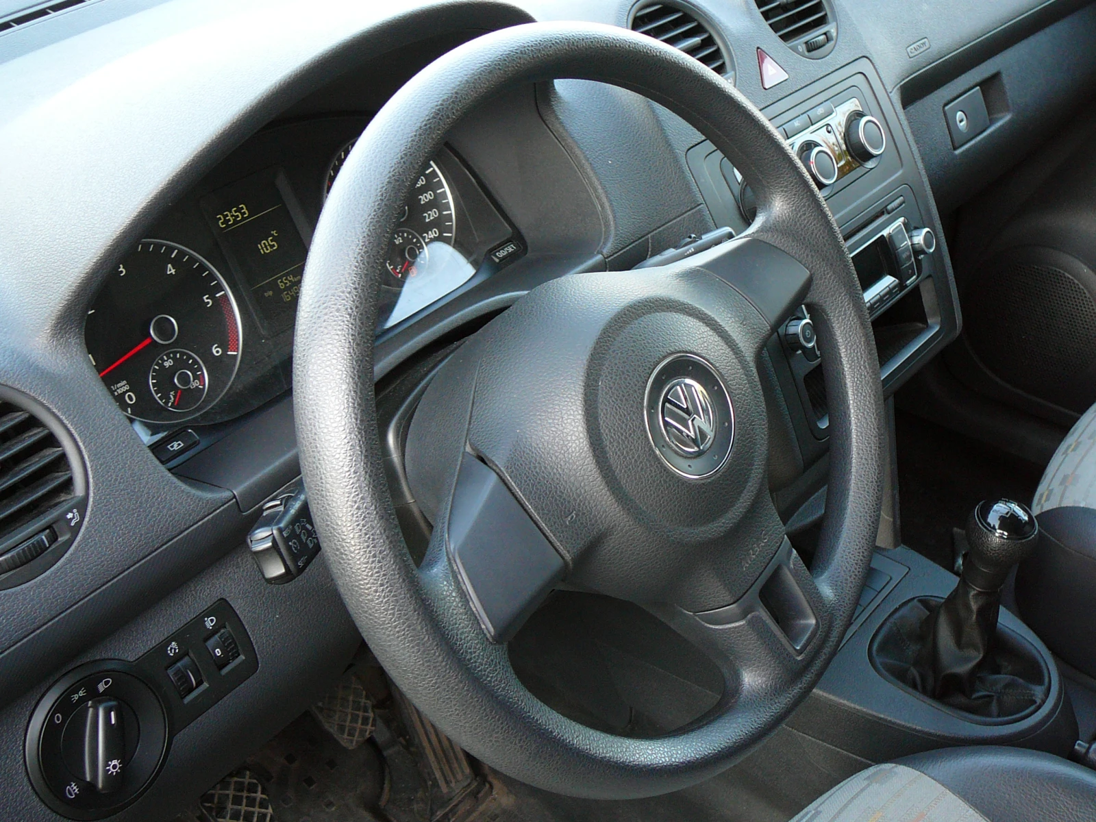 VW Caddy 1.6 tdi MAXI 102�� | Mobile.bg � ����������� 13