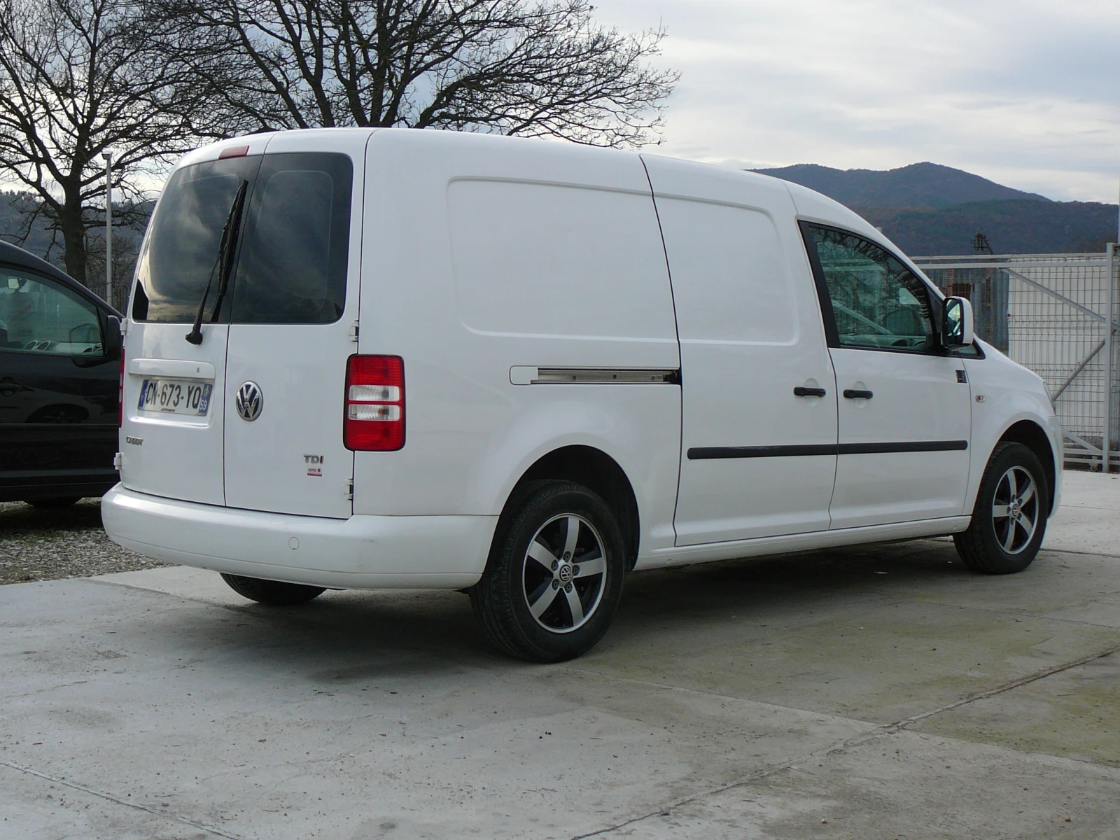 VW Caddy 1.6 tdi MAXI 102кс - изображение 6