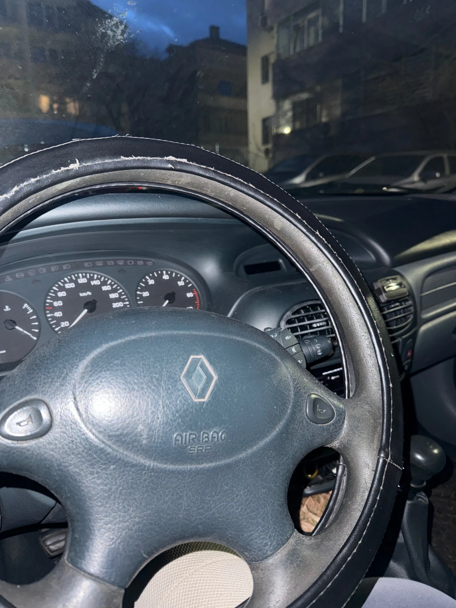 Renault Megane Renault Megane 1.6 бензин 75 к.с. 1998 г. - изображение 5