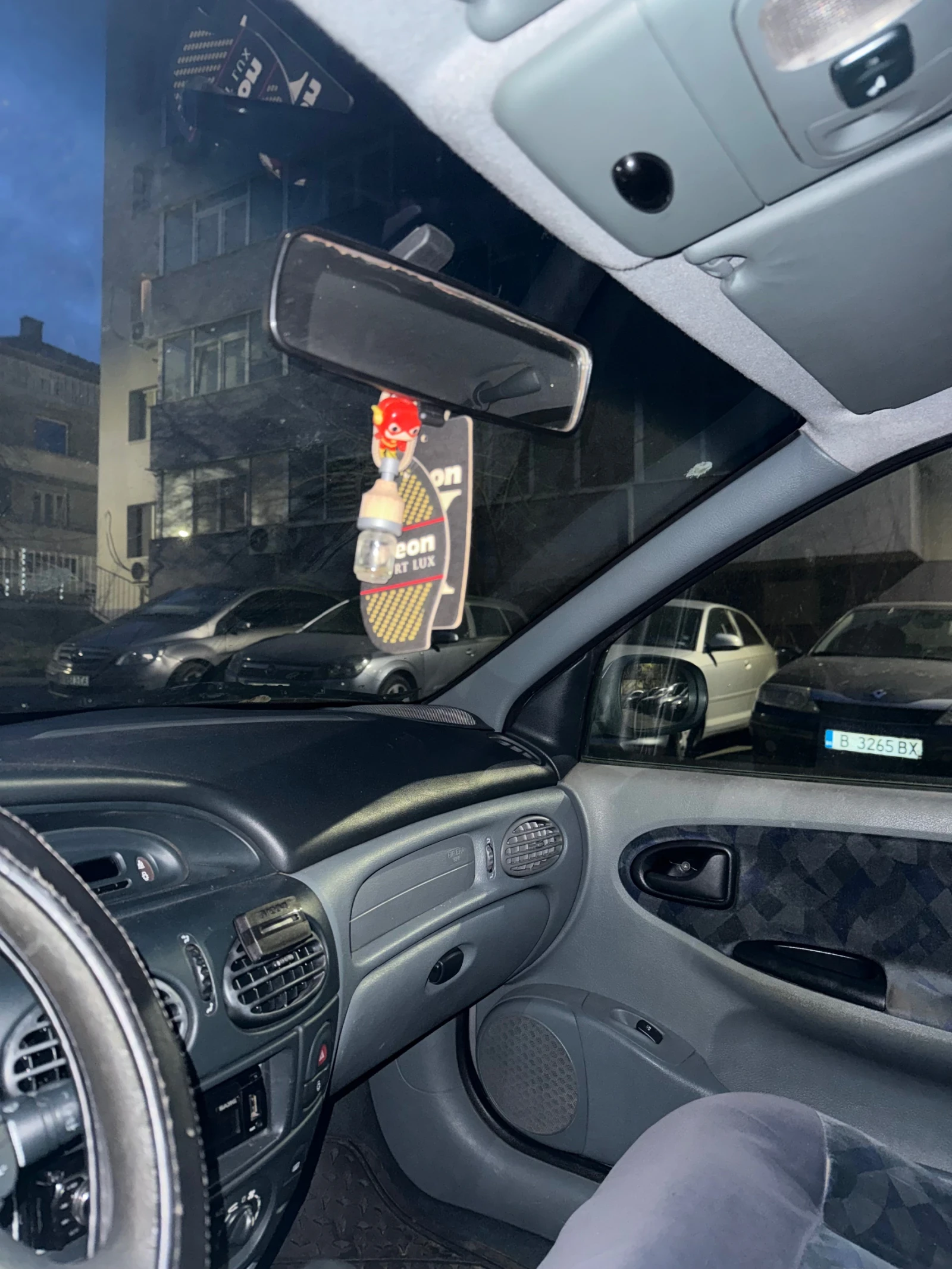 Renault Megane Renault Megane 1.6 бензин 75 к.с. 1998 г. - изображение 6