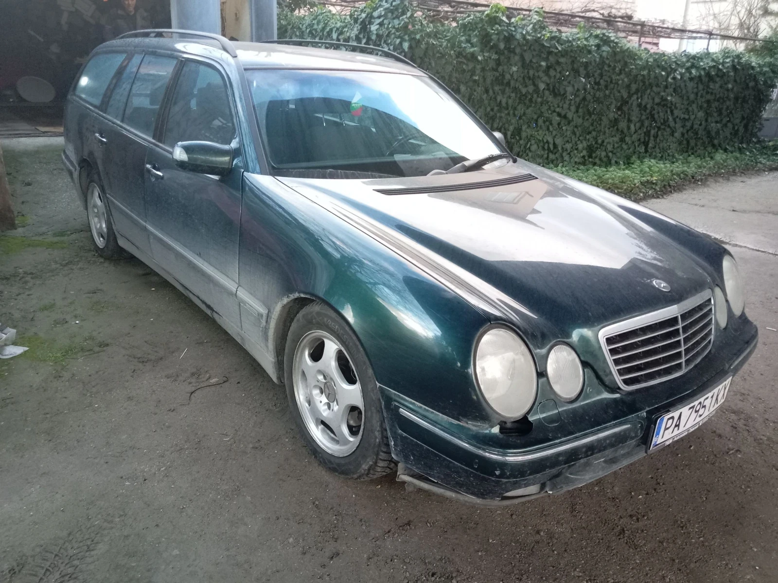 Mercedes-Benz E 200