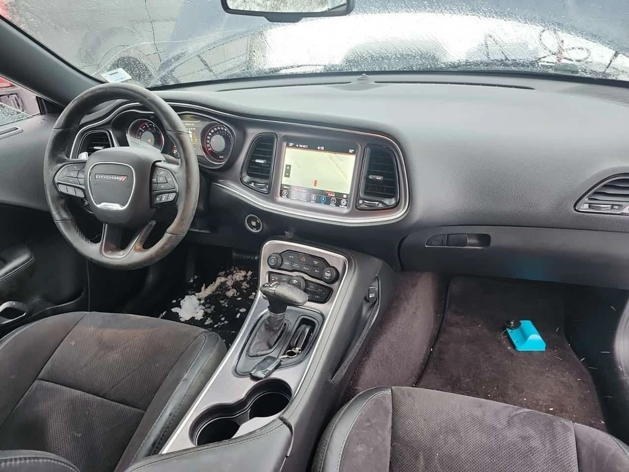 Dodge Challenger 6.4L SCAT PACK SHAKER * CARFAX *  - изображение 10