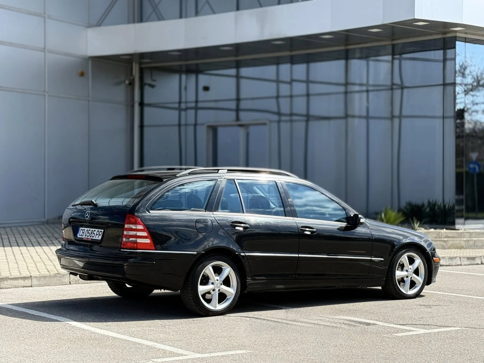 Mercedes-Benz C 320 7 g tronik TOP !, снимка 6 - Автомобили и джипове - 54163609