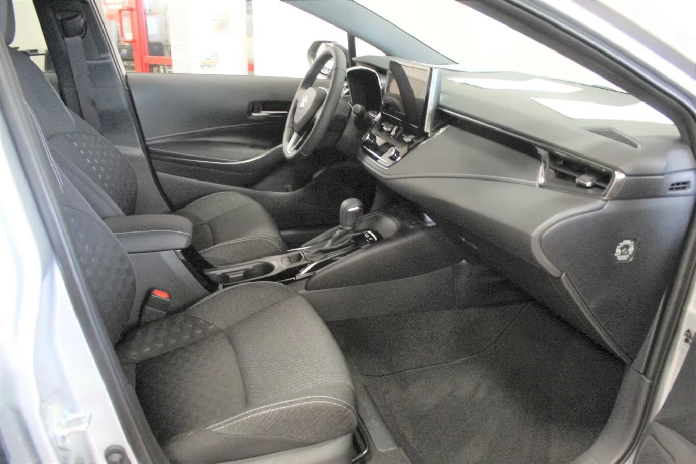 Suzuki Swace 1.8HEV/122HP/COMFORT/CAM/NAVI/LED/KLESS/157q, снимка 8 - Автомобили и джипове - 54193981