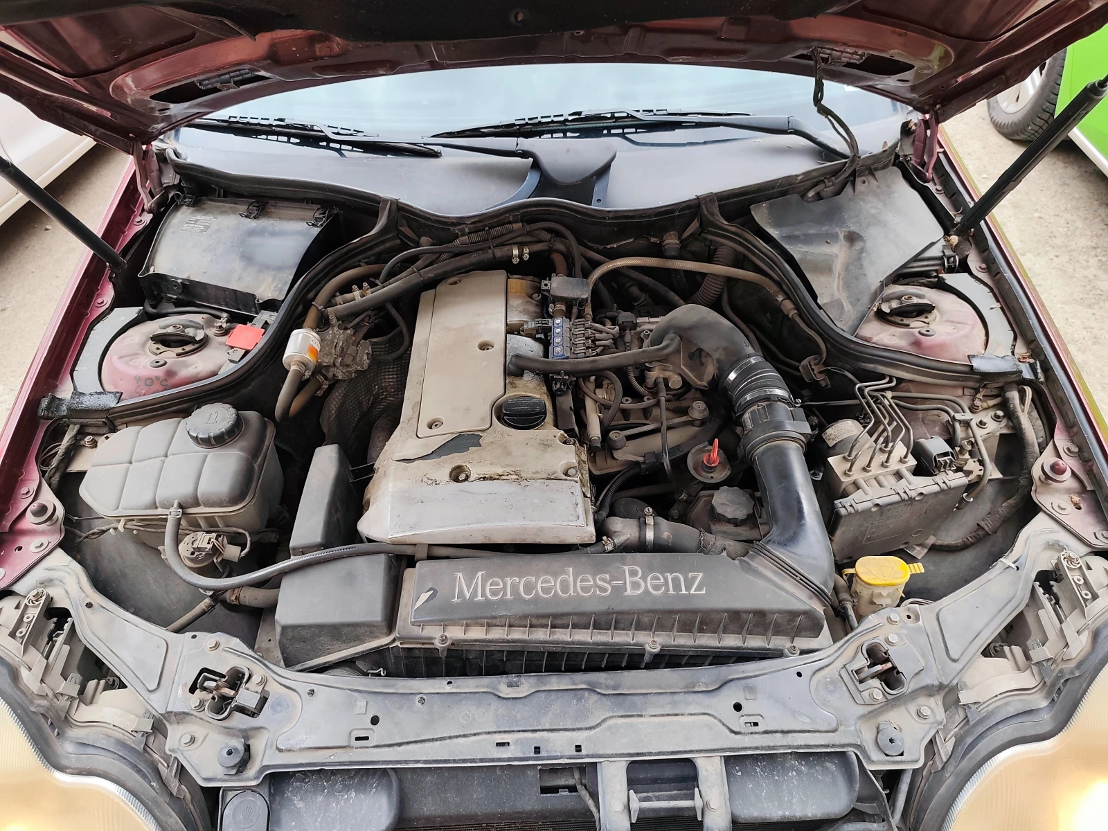 Mercedes-Benz C 180 W203, снимка 17 - Автомобили и джипове - 54415461