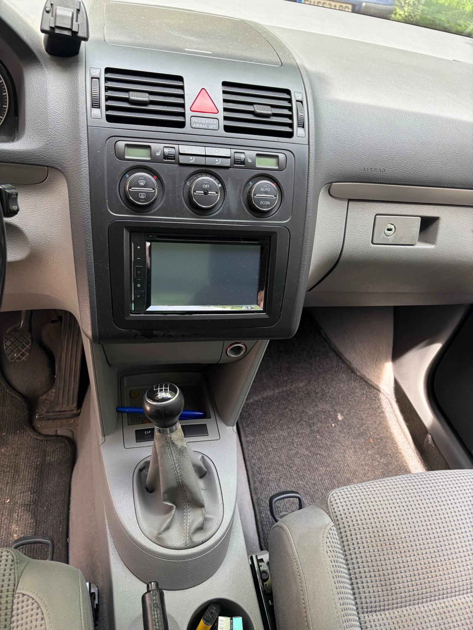 VW Touran, снимка 9 - Автомобили и джипове - 54608623
