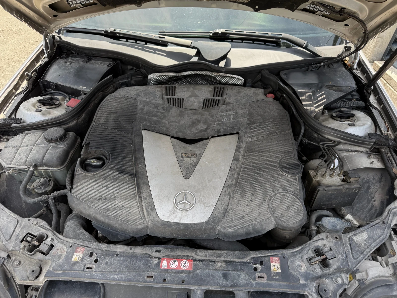 Mercedes-Benz C 320 CDI, снимка 9 - Автомобили и джипове - 54924341