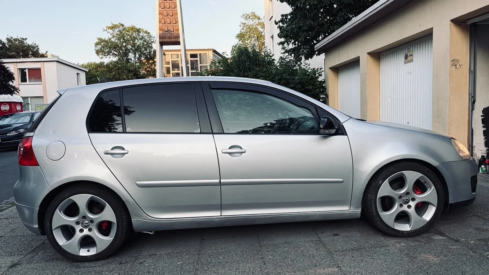 VW Golf 1.9 TDI 105, снимка 4 - Автомобили и джипове - 55232610