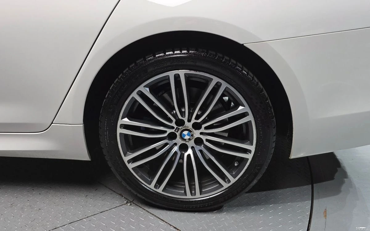 BMW 530 D/ОБДУХВАНЕ/HEAD UP/СЕРВИЗНА ИСТОРИЯ/, снимка 16 - Автомобили и джипове - 55317992