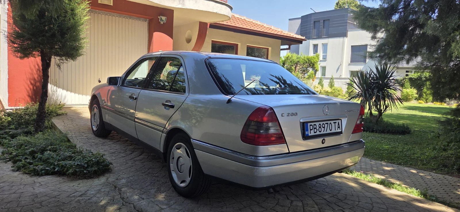 Mercedes-Benz C 200, снимка 4 - Автомобили и джипове - 55524112