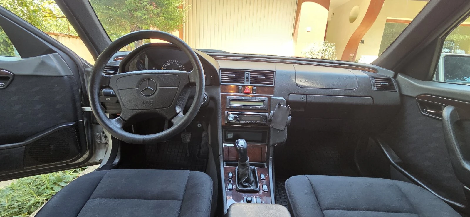 Mercedes-Benz C 200, снимка 11 - Автомобили и джипове - 55524112