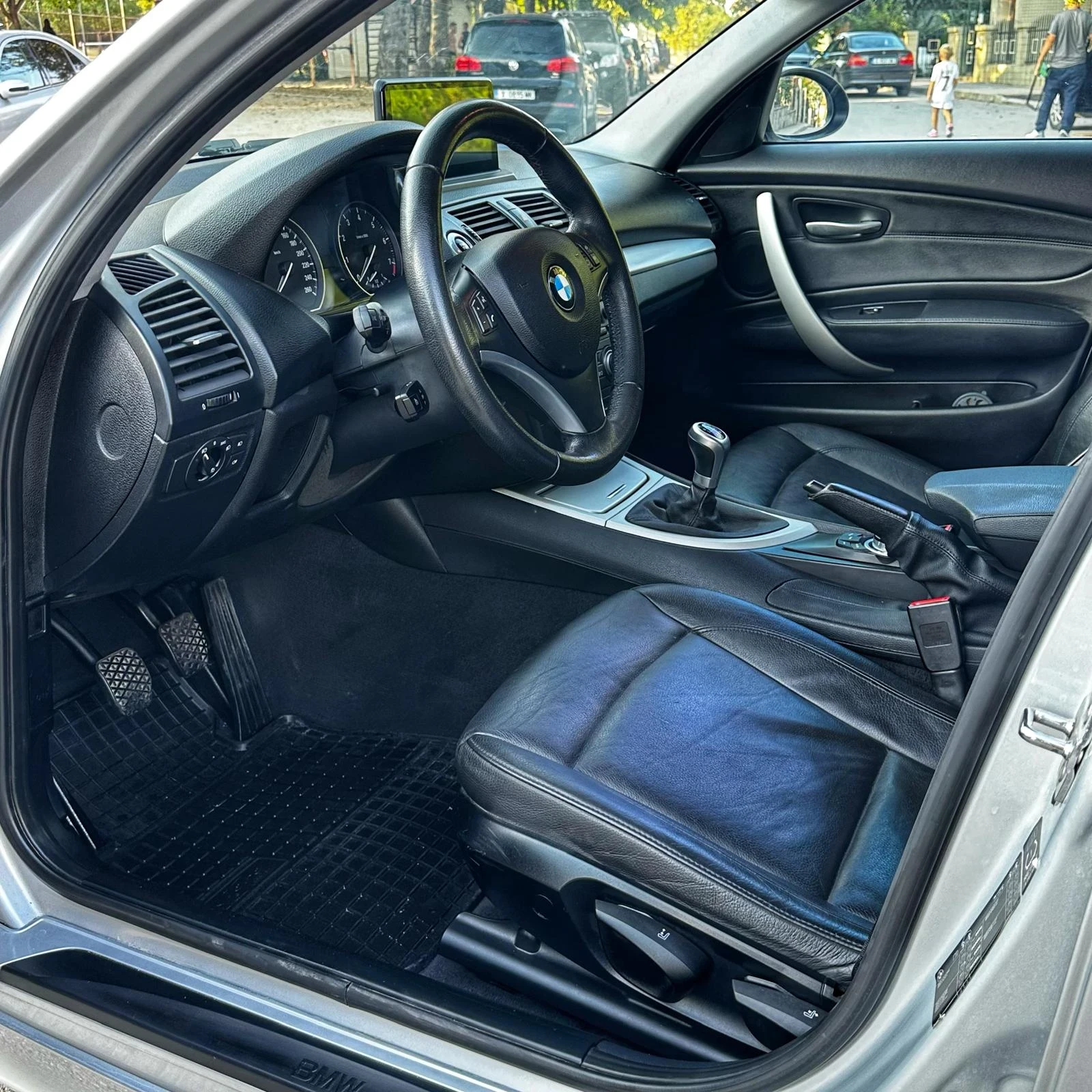 BMW 120 Facelift , снимка 10 - Автомобили и джипове - 55863607