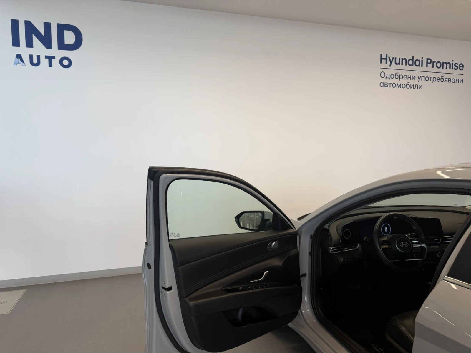 Hyundai Elantra PREMIUM, снимка 10 - Автомобили и джипове - 55936529