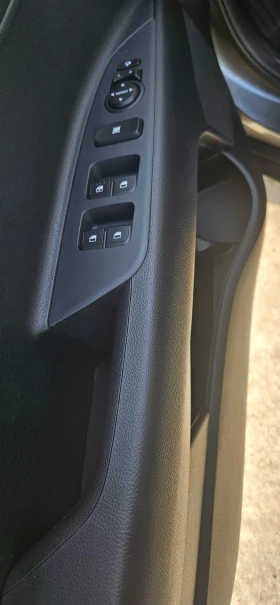 Kia Stonic, снимка 15