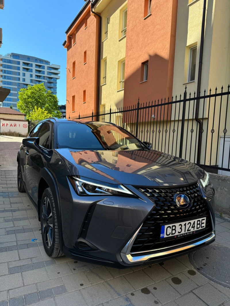 Lexus UX 250h 1ви собственик / 18000 км / 4х4, снимка 3 - Автомобили и джипове - 47445764