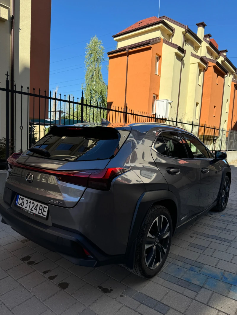 Lexus UX 250h 1ви собственик / 18000 км / 4х4, снимка 6 - Автомобили и джипове - 47445764