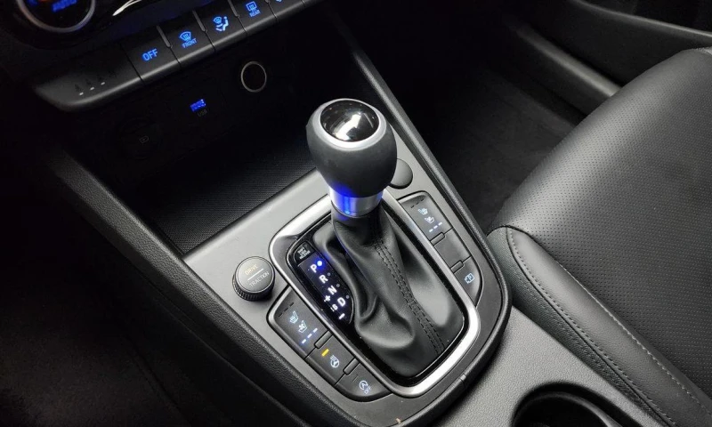 Hyundai Kona Gasoline 1.6 Turbo 2WD Modern, снимка 9 - Автомобили и джипове - 52112819